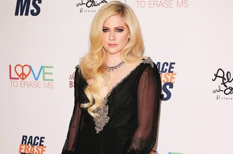 Setelah 5 Tahun, Avril Lavigne Kembali Dengan Lagu Baru 
